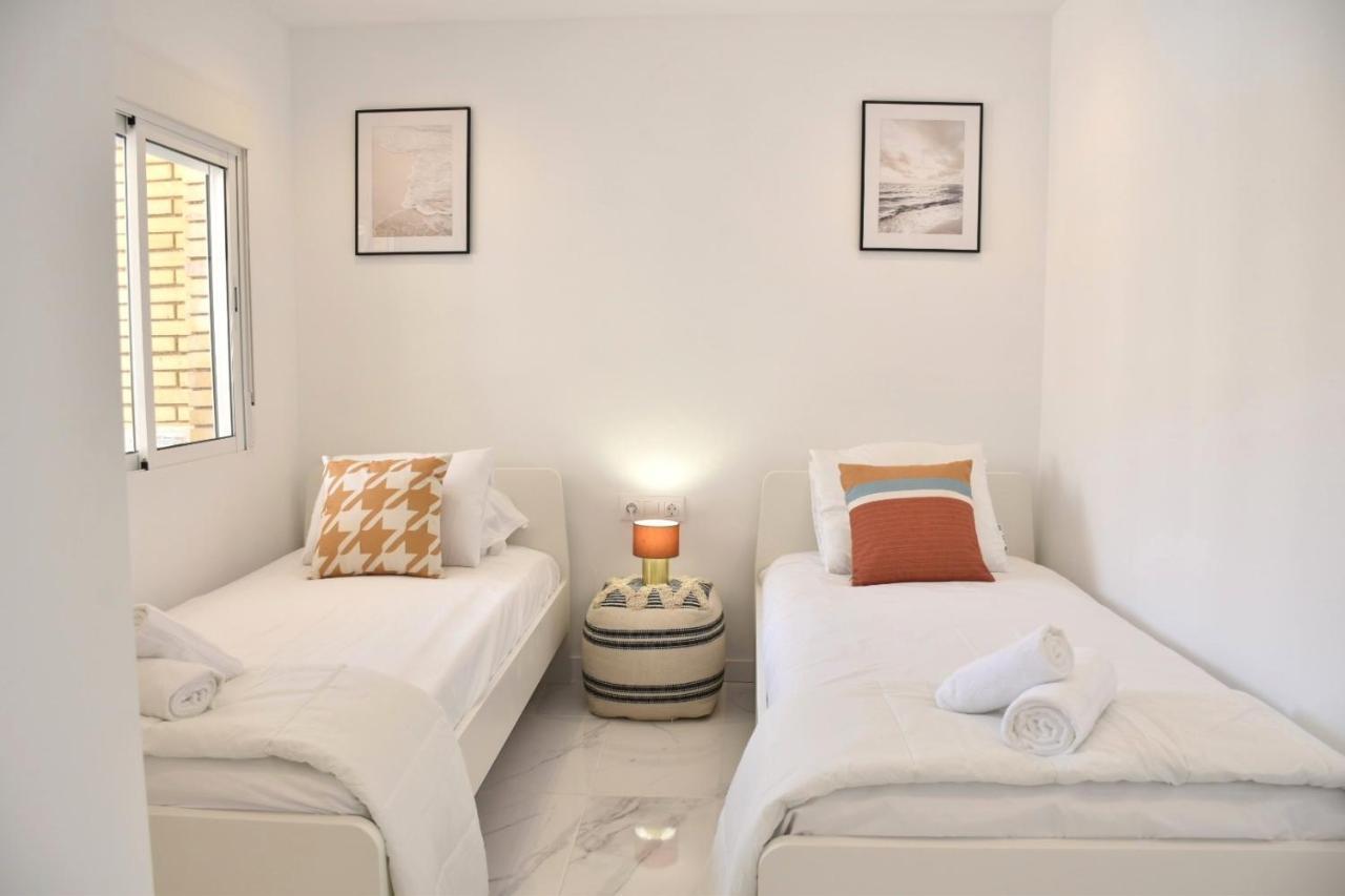 Myflats Deluxe Seafront Apartment Arenales del Sol Luaran gambar